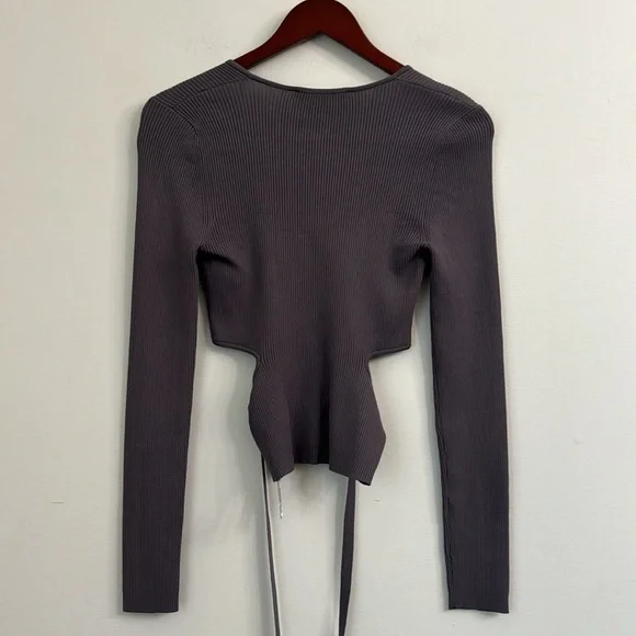 Zara Cut Out Knit Top Gray Ribbed V-Neck Women's Top Sz M - Picture 4 of 4